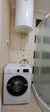 Kupatilo sa veš mašinom i bojlerom. - image 8