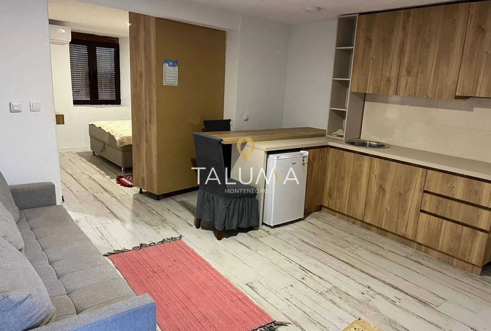 Izdavanje, jednosoban stan, 42m², Stara Varoš, Podgorica