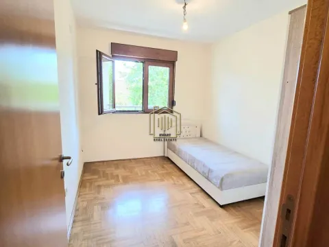 Sale, two bedroom apartment, 64m², Stari Aerodrom, Podgorica - image 4