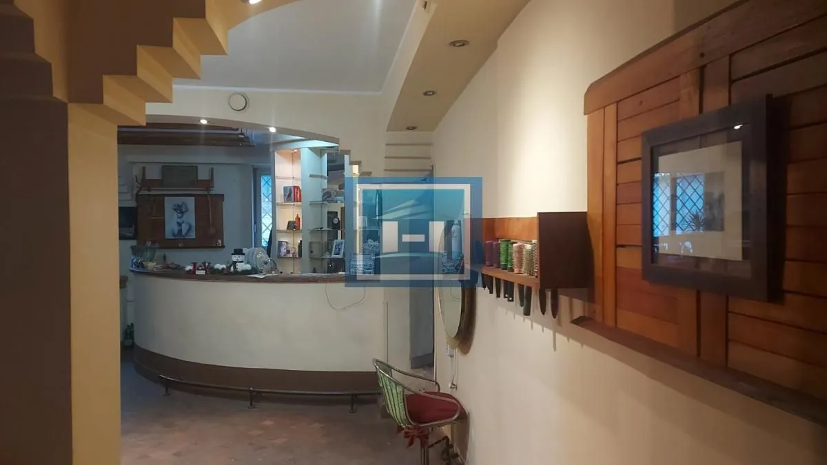 Sale, office space, 66m², Čubura, Beograd