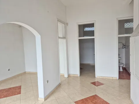 Izdavanje,  poslovni prostor, 122m2, Drpe Mandića, Podgorica