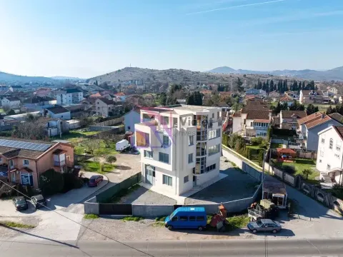 Rent, office space, 600m², Gornja Gorica, Podgorica - image 3