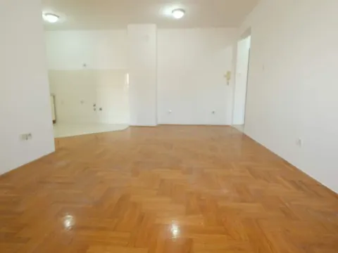 Rent, two bedroom apartment, 54m², City Kvart, Podgorica - image 1