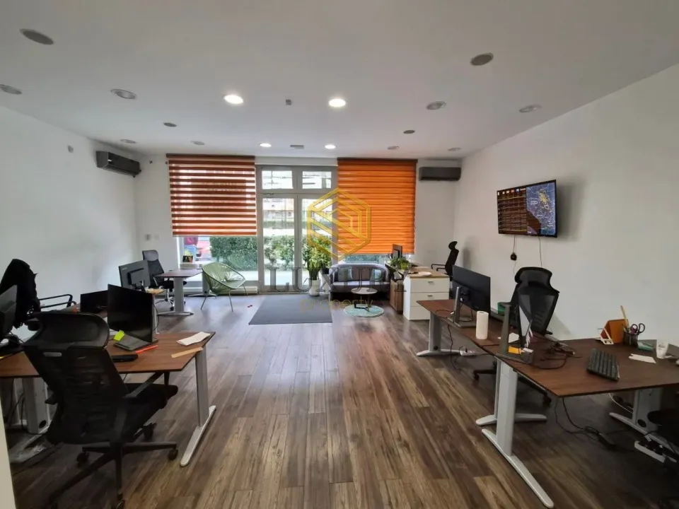 Rent, office space, 102m², City Kvart, Podgorica