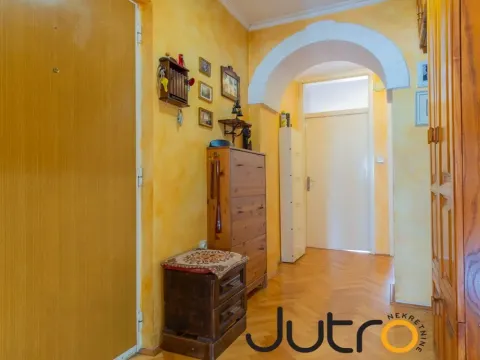 Izdavanje, dvosoban stan, 85m², Preko Morače, Podgorica - image 3
