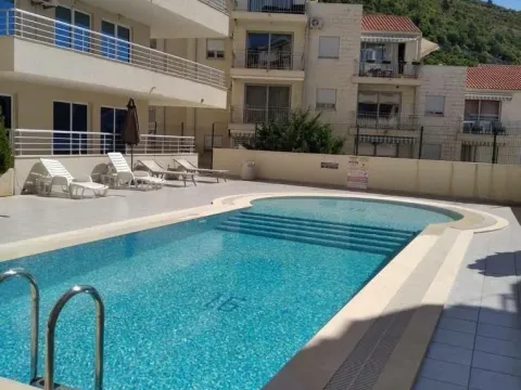 Sale, one bedroom apartment, 49m², Petrovac, Budva - image 10