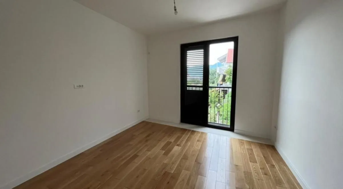 Prodaja, dvosoban stan, 71m², Tivat, Crna Gora