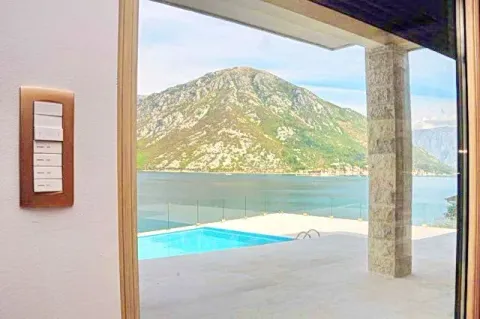 Prodaja, dvosoban stan, 47m², Morinj, Kotor - image 10