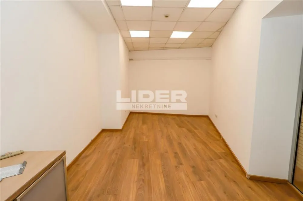 Rent, office space, 251m², Stari Grad, Beograd