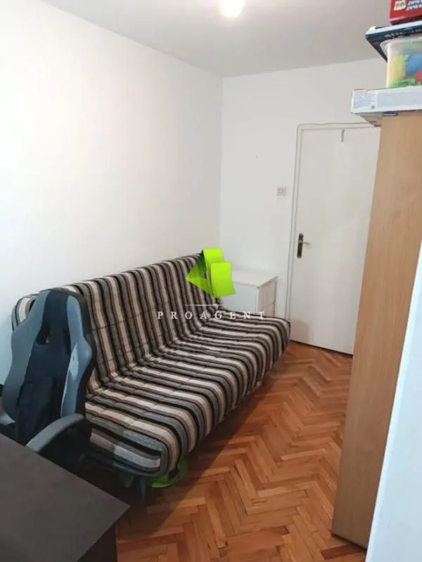 Prodaja, dvosoban stan, 75m², Crveni Pevac, Niš