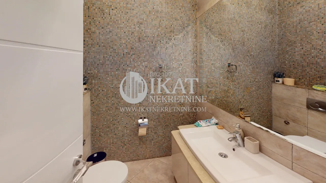 Izdavanje, stan, 190m², Neimar, Vračar Sve Podlokacije