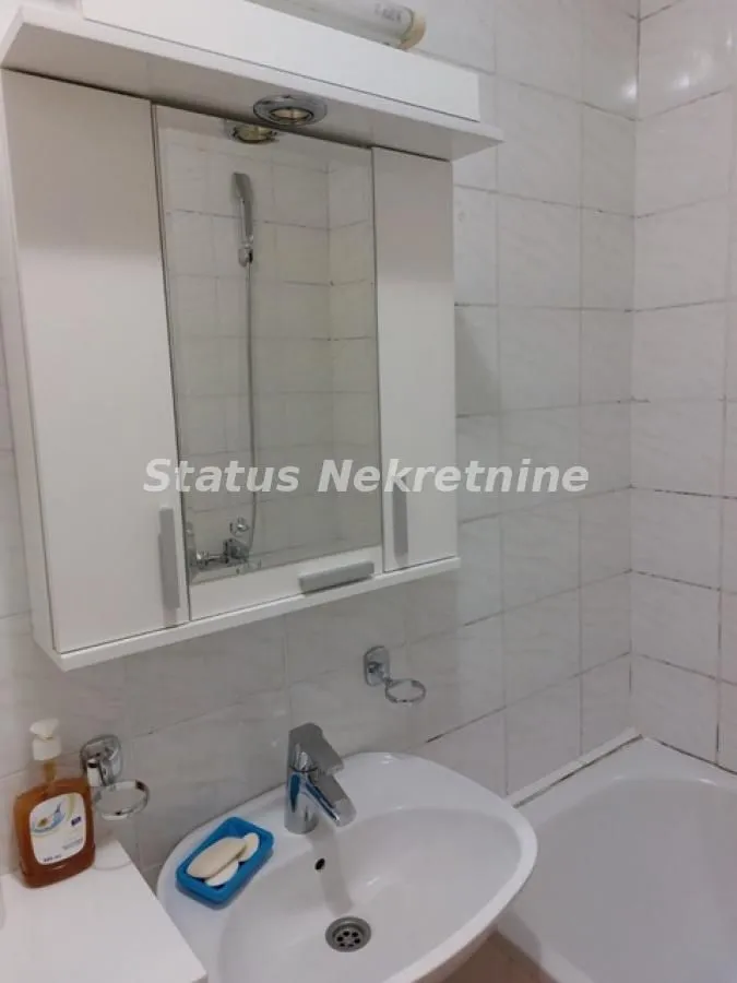 Rent, studio apartment, 33m², Novo naselje, Novi Sad