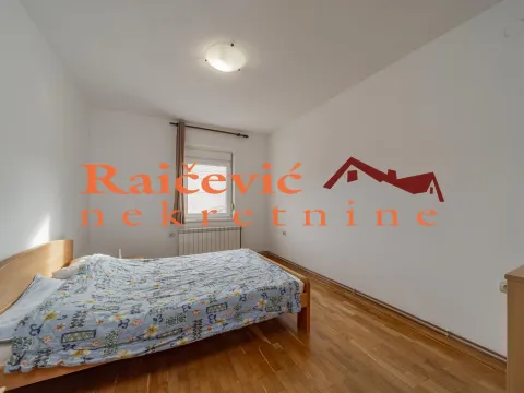 Prodaja, kuća, 263m², Vrnjačka Banja, Srbija - image 16