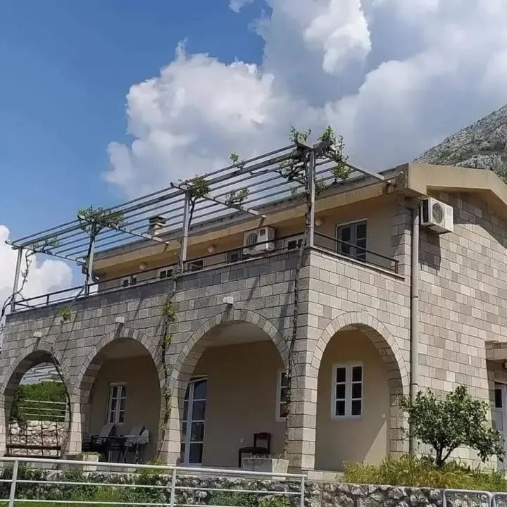 Rent, house, 200m², Reževići, Budva