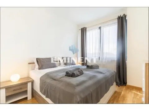 Izdavanje, trosoban stan, 86m², Savski Venac, Beograd - image 7