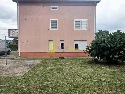 Sale, house, 250m², Vranići, Podgorica - image 3