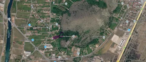Satelitski snimak lokacije sa ucrtanim granicama parcele. - image 3