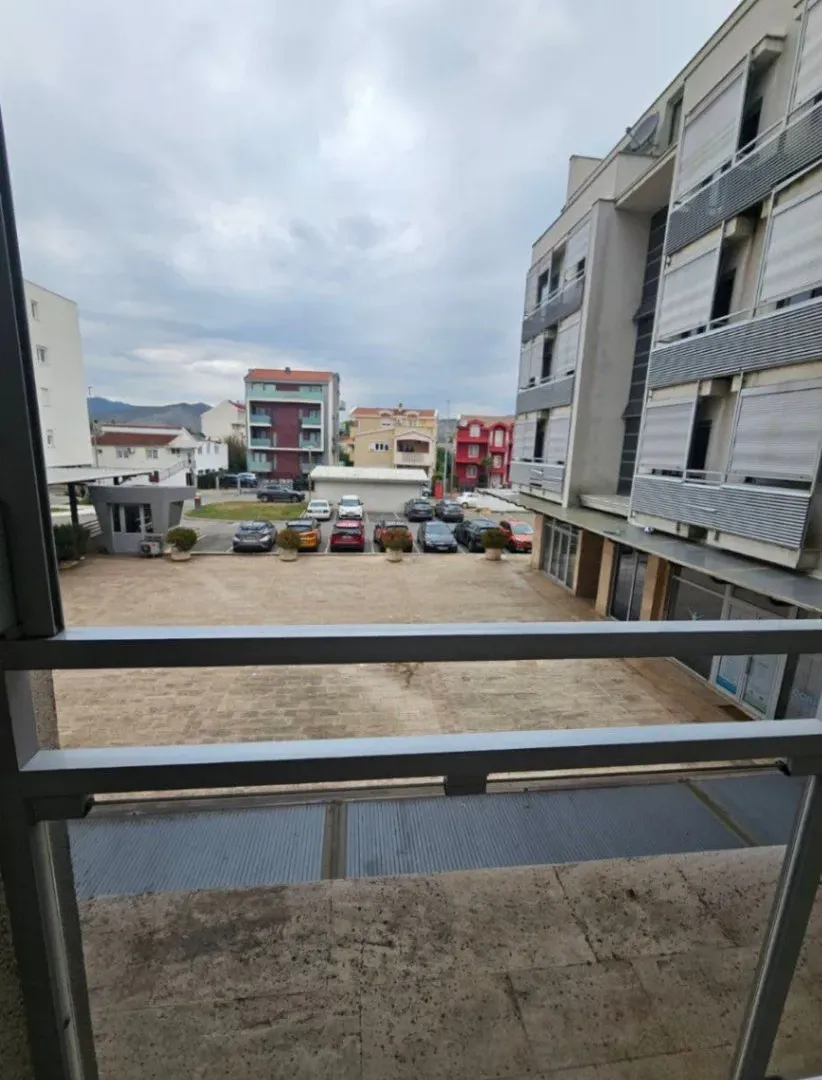 Rent, one bedroom apartment, 43m², Tološka šuma, Podgorica