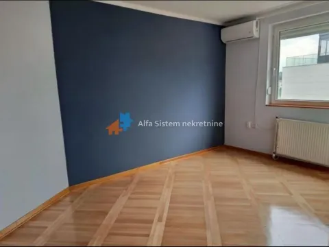 Izdavanje, četvorosoban stan, 125m², Savski Venac, Beograd - image 7