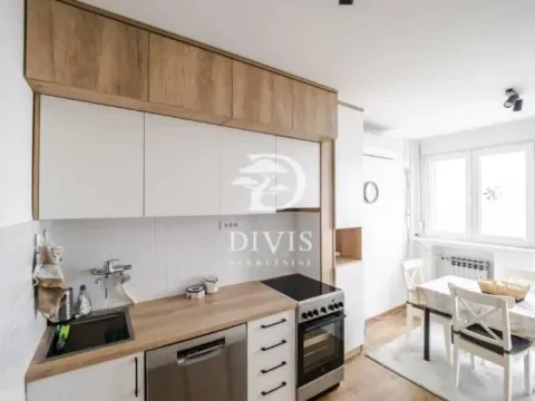 Prodaja, dvosoban stan, 58m², Zemun Kej, Zemun Sve Podlokacije - image 8