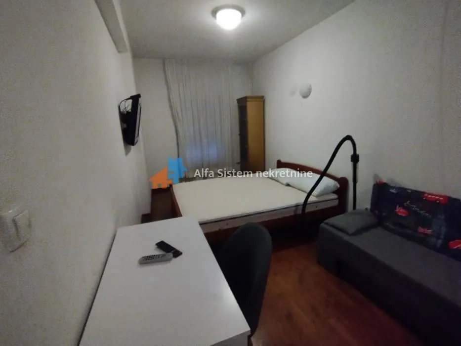 Izdavanje, dvosoban stan, 56m², Crveni Krst, Beograd