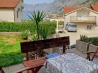 Rent, one bedroom apartment, 80m², Škaljari, Kotor - image 11