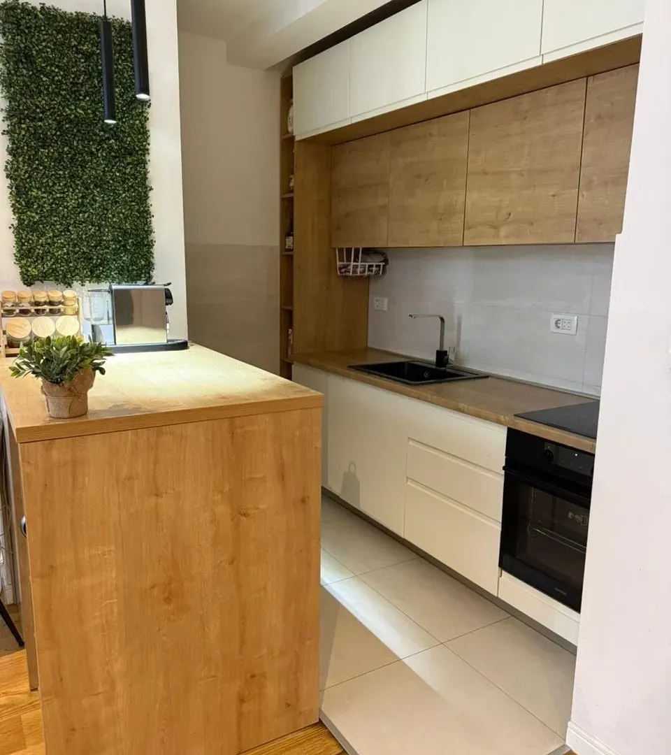 Sale, two bedroom apartment, 72m², Centar, Bar