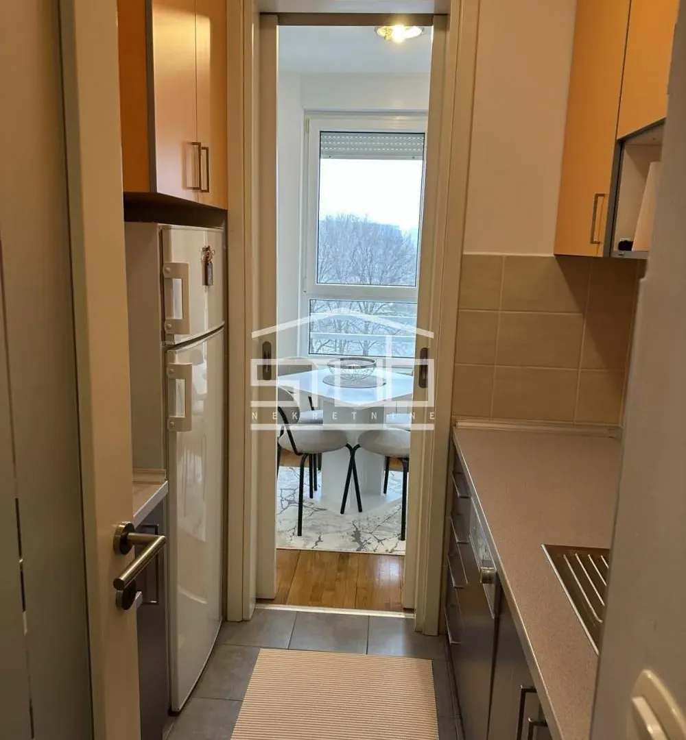 Izdavanje, dvosoban stan, 53m², Belvil, Beograd