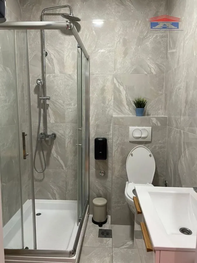 Izdavanje, garsonjera, 27m², Centar, Novi Sad