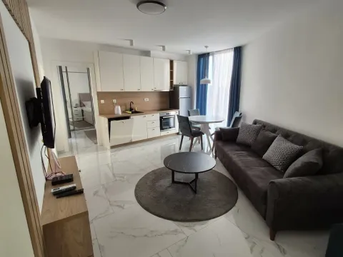 Izdavanje, jednosoban stan, 56m², Budva, Crna Gora