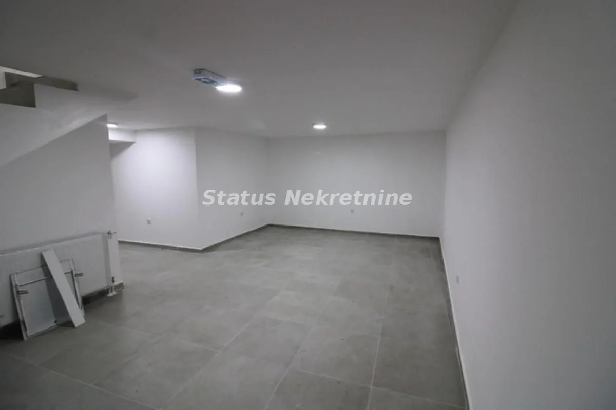Sale, office space, 116m², Salajka, Novi Sad Sve Podlokacije