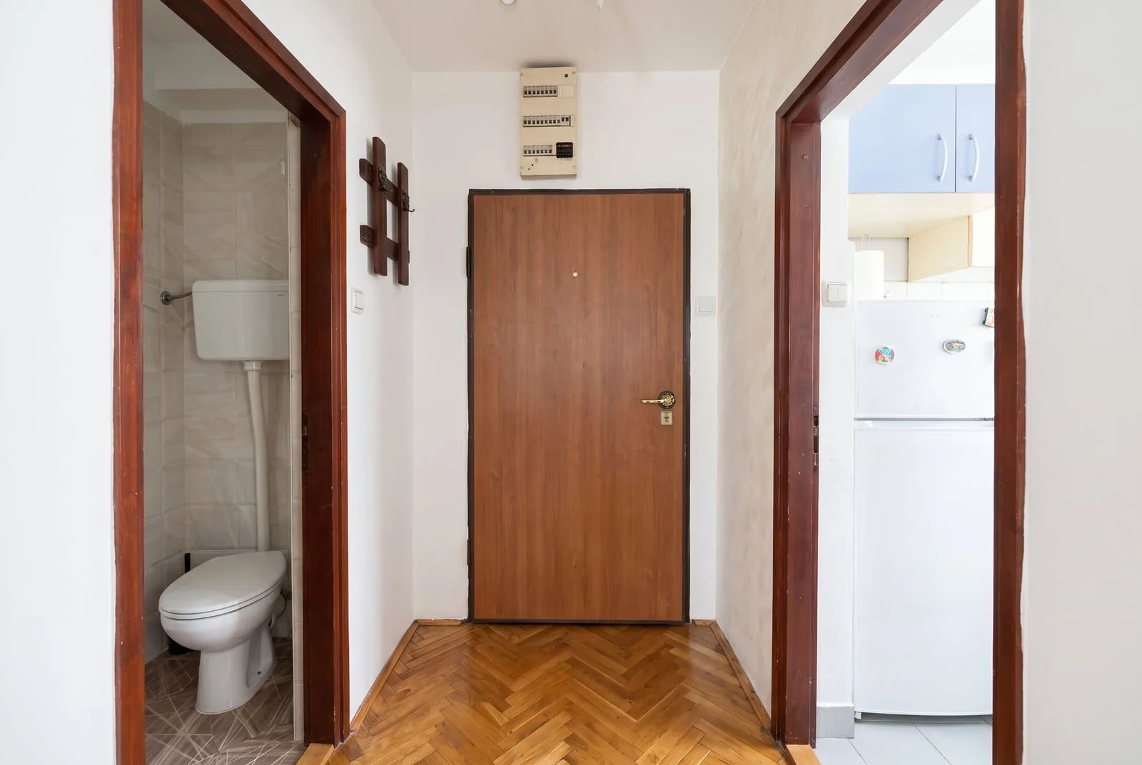 Izdavanje, trosoban stan, 67m², Budva, Crna Gora