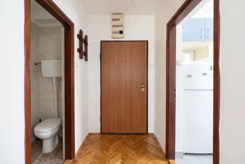 Izdavanje, trosoban stan, 67m², Budva, Crna Gora - image 7