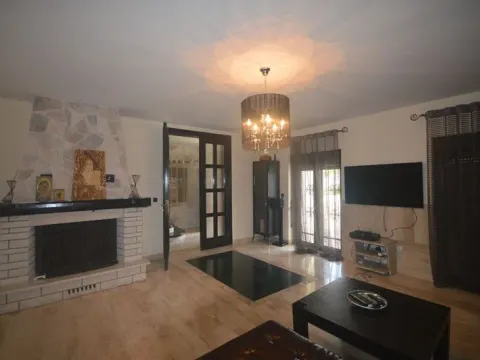 Prodaja, kuća, 230m², Stoliv, Kotor - image 5