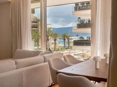 Prodaja, dvosoban stan, 136m², Porto Montenegro, Tivat - image 2