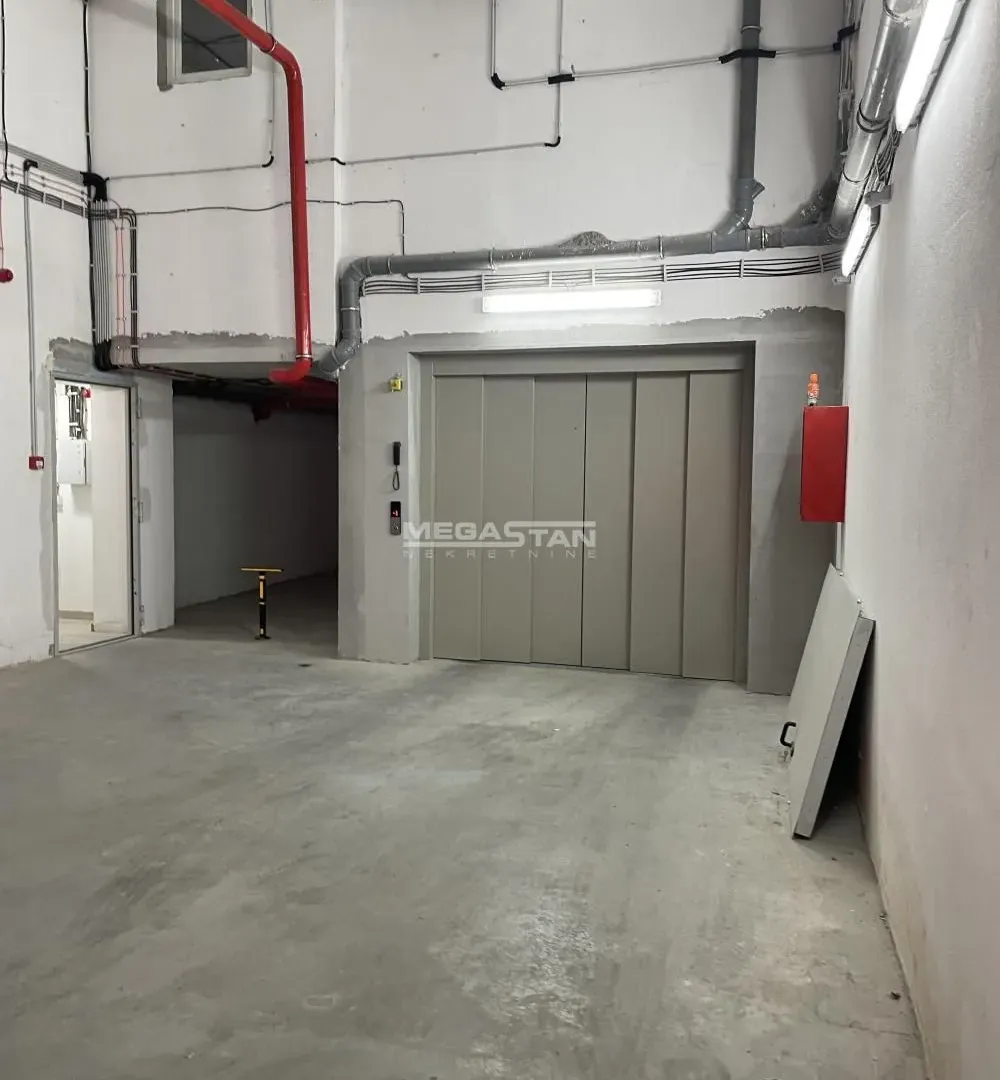 Prodaja, parking/garaža, 13m², Đeram Pijaca, Beograd