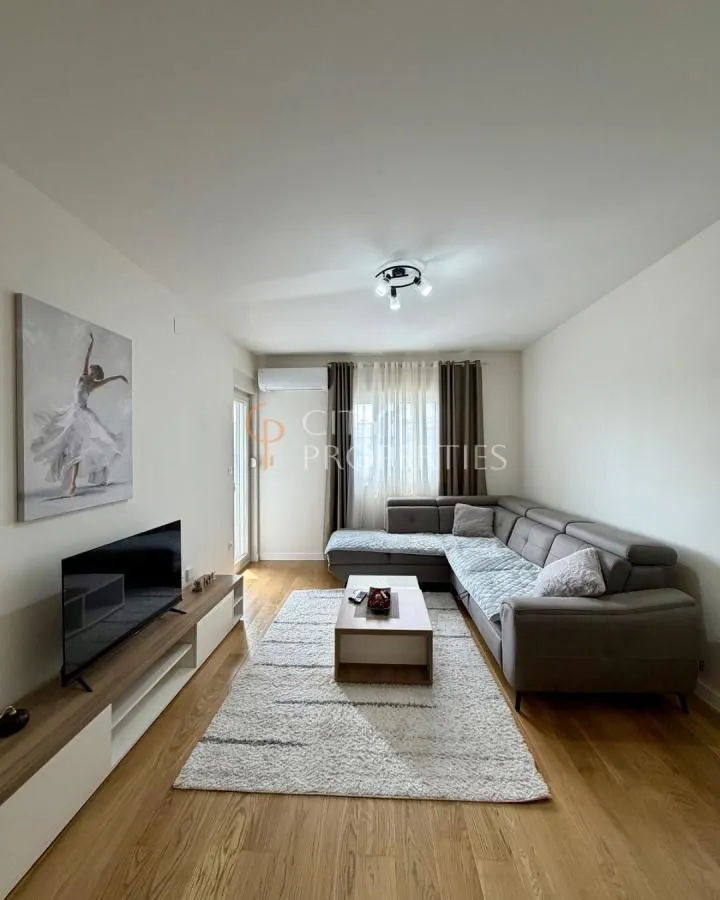 Izdavanje, stan, 49m², Central Point, Podgorica