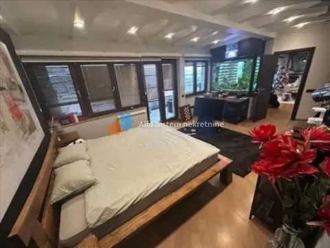 Izdavanje, trosoban stan, 155m², Neimar, Vračar Sve Podlokacije - image 15