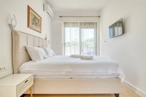 Izdavanje, jednosoban stan, 53m², Budva, Crna Gora - image 17