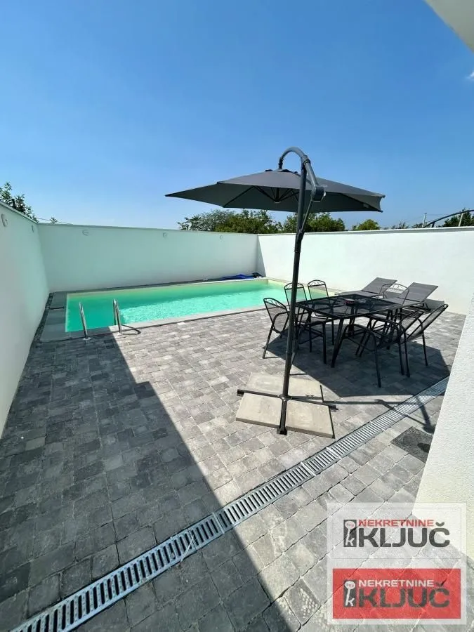 Izdavanje, kuća, 180m², Sremska Kamenica, Petrovaradin