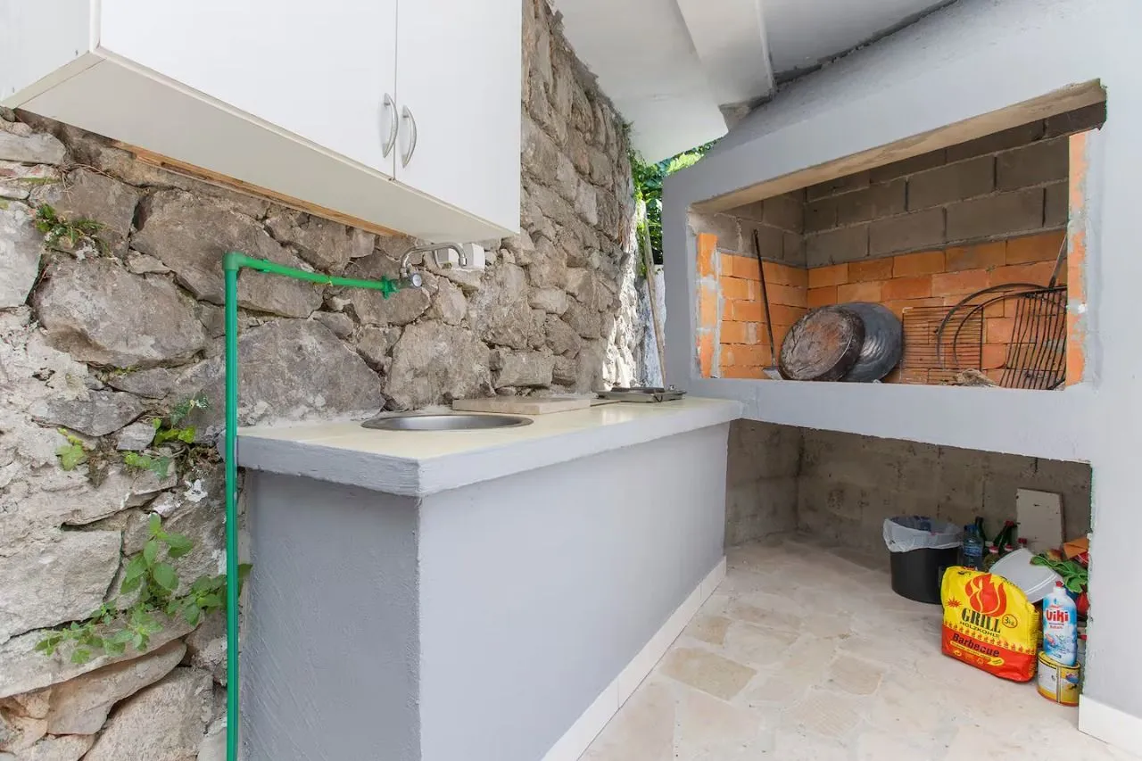 Rent, house, 110m², Tivat, Crna Gora