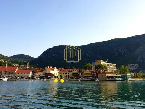 Izdavanje, poslovni prostor, 50m², Centar, Kotor - image 2