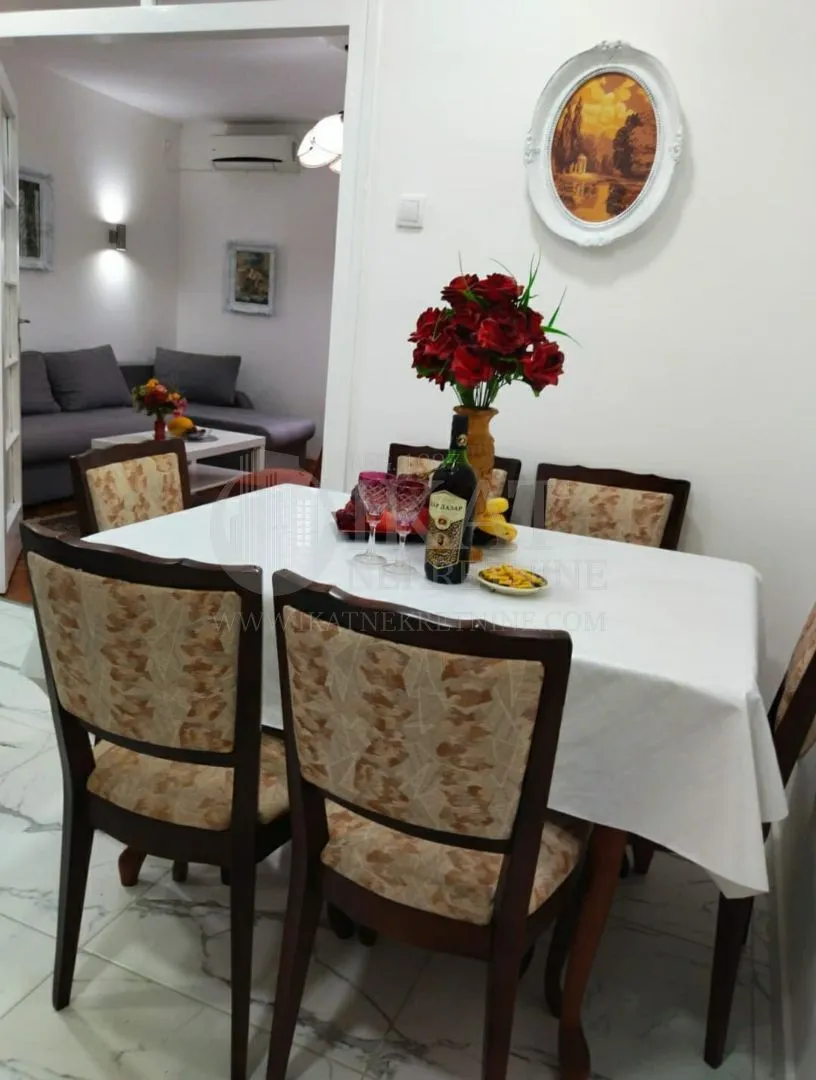 Izdavanje, dvosoban stan, 63m², Stari Grad, Beograd