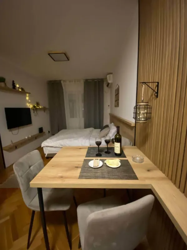 Prodaja, garsonjera, 24m², Blok 6, Podgorica