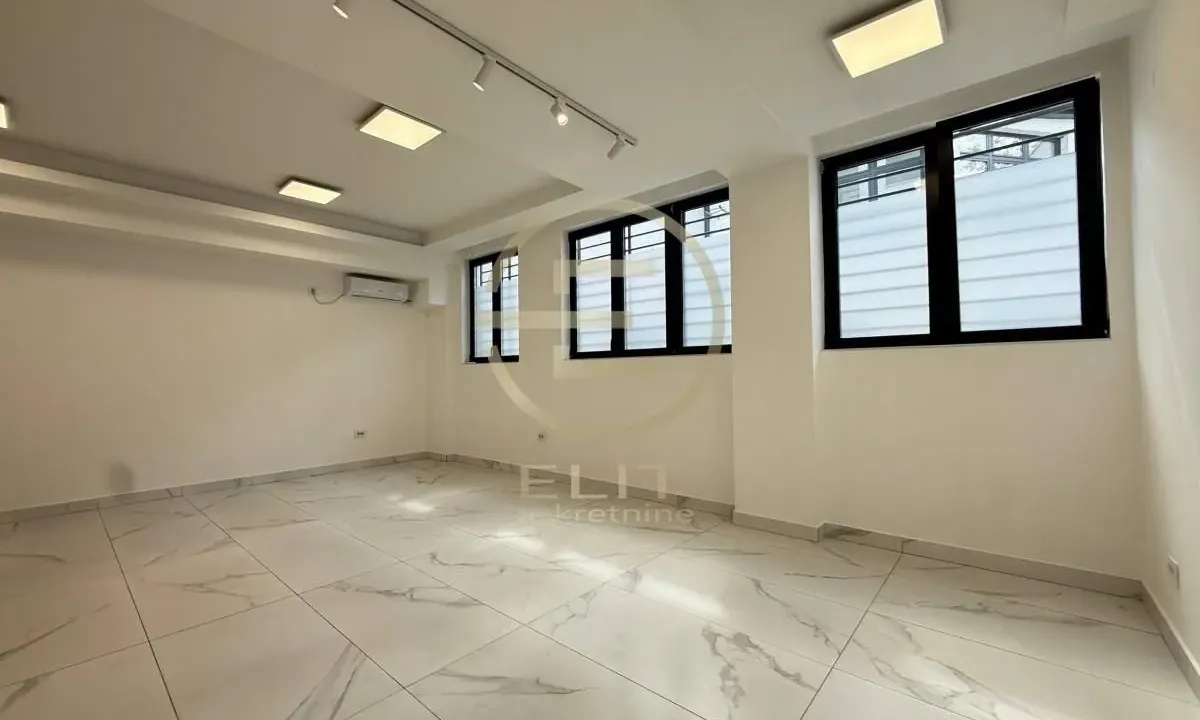 Rent, office space, 64m², Centar, Novi Sad