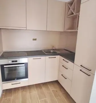 Sale, house, 527m², Sutvara, Kotor - image 3