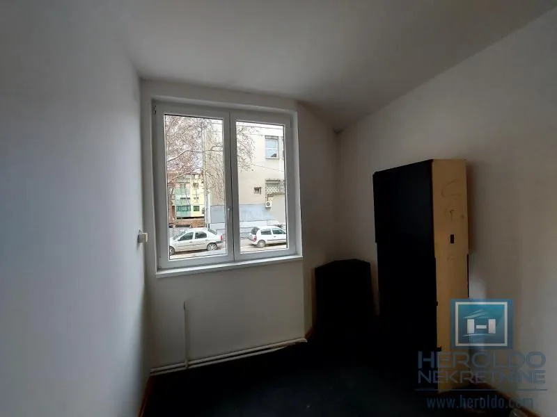 Sale, office space, 72m², Centar, Jagodina