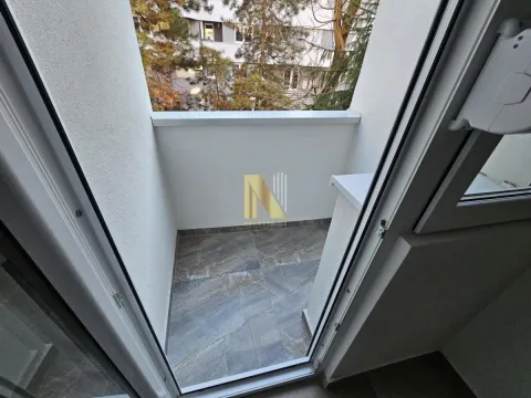 Sale, two bedroom apartment, 43m², Adamovićevo Naselje, Novi Sad Sve Podlokacije - image 9