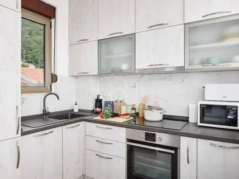 Izdavanje, stan, 53m², Tivat, Crna Gora - image 4