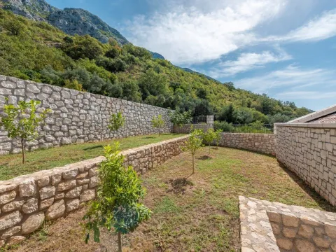 Sale, house, 256m², Drobni pijesak, Budva - image 25